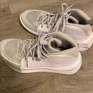NWOT Under Armour Women’s basketball shoes